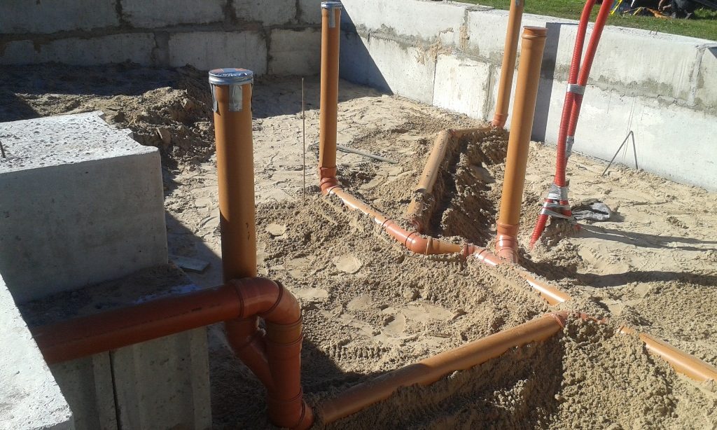 Saliekamo bloku pamati