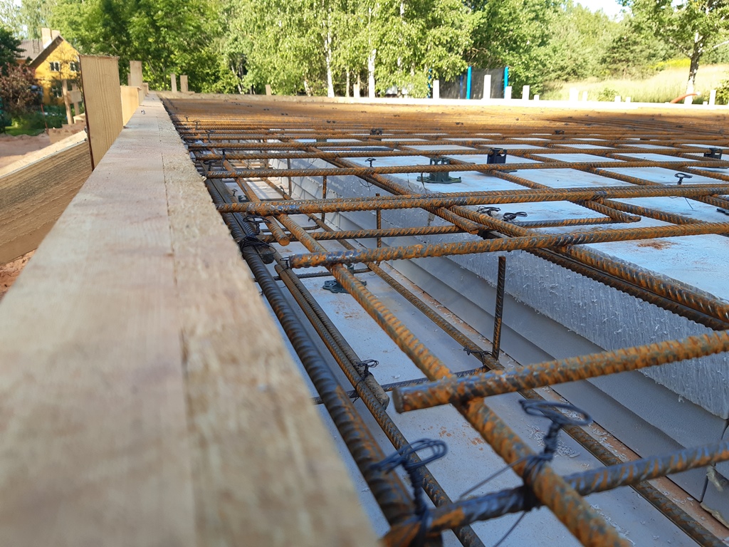 plātņveida pamatu izbūve